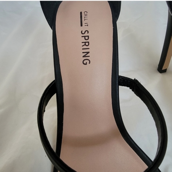 Black Heel Sandal - Call it Spring - Size 8 - Picture 3 of 10